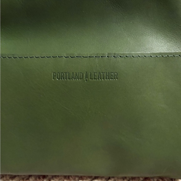Portland Leather Goods Large Pine Eclipse Crossbody Bag - Picture 2 of 11